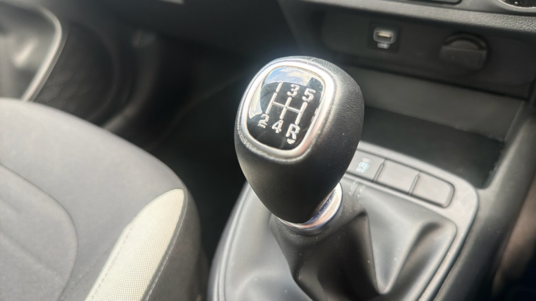 Hyundai i10 1.0 MPi SE Connect 5dr Petrol Hatchback